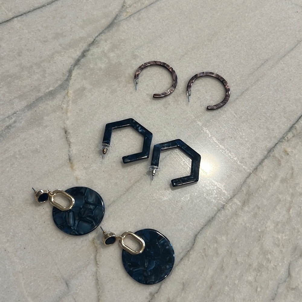 Adorable Earring Set!